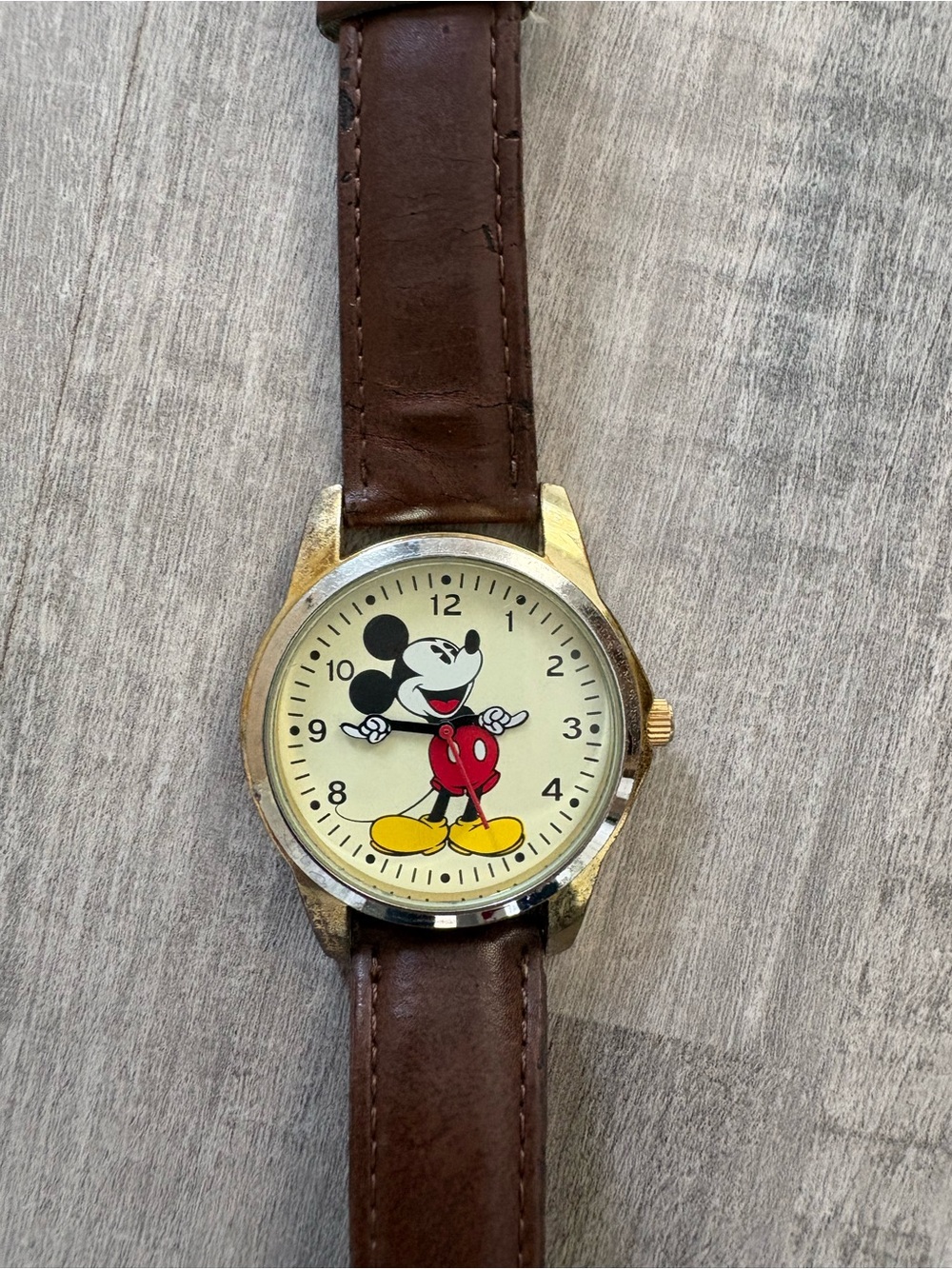 Disney Mickey Mouse Watch MCKAQ16001 Japan Movement Vintage Working
